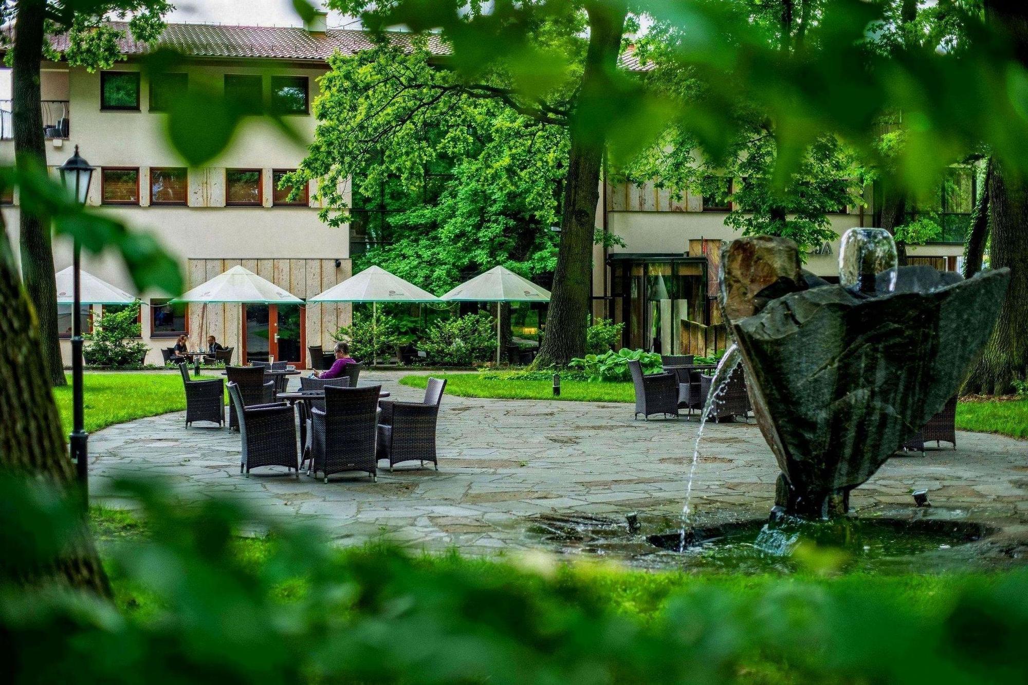 Farmona Hotel Business & Spa Krasków Exterior foto